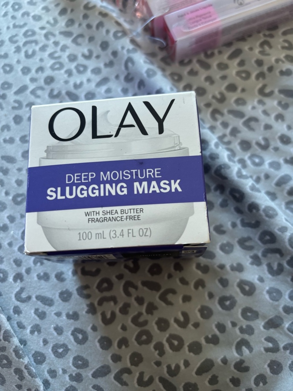 OLAY Deep Moisture Slugging Mask – Purple and White
